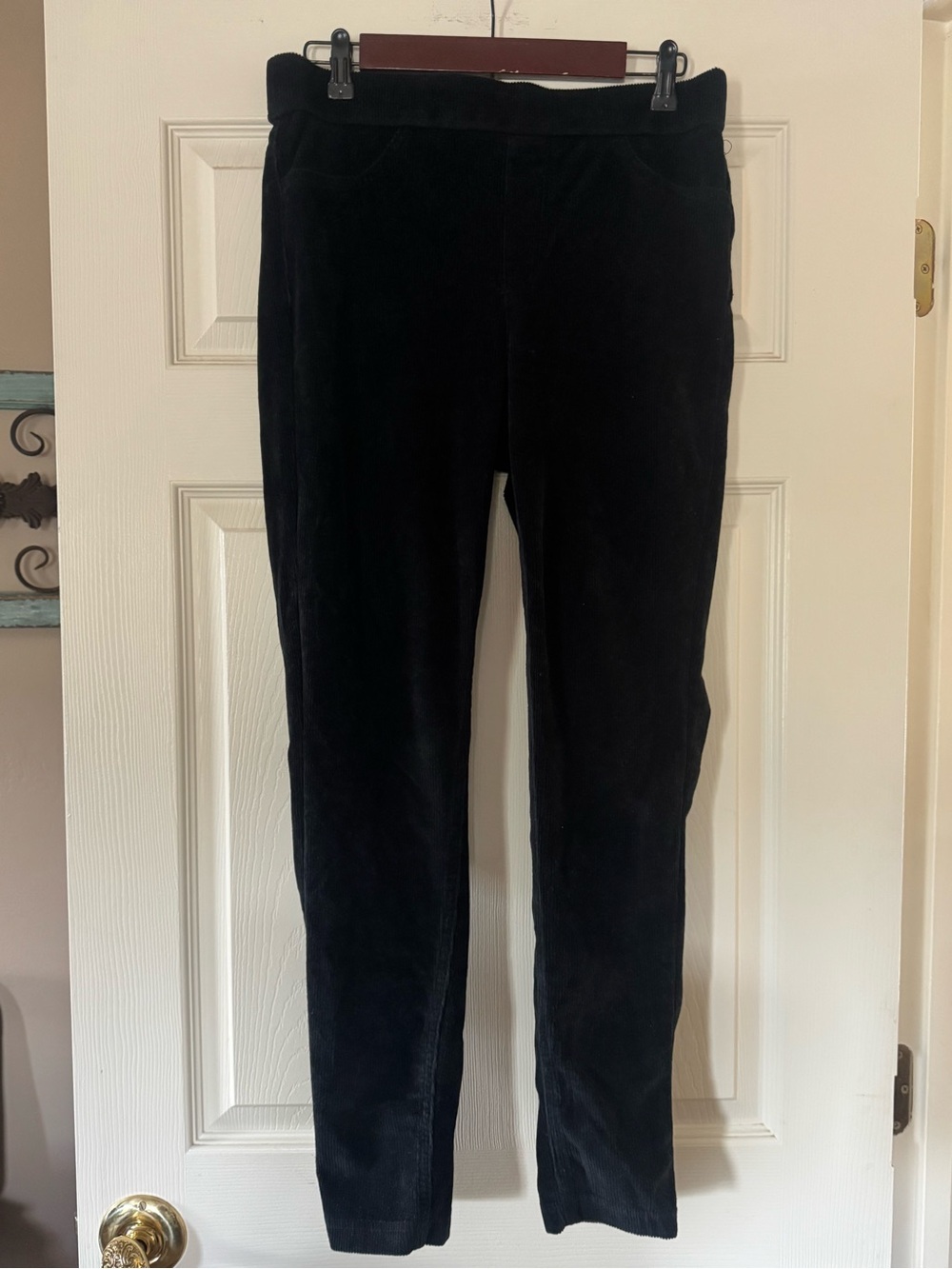 Gloria Vanderbilt Black Corduroy Straight-Leg Pants